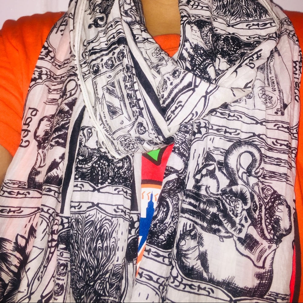 L.A.M.B  by gwen stefani black/white henna scarf